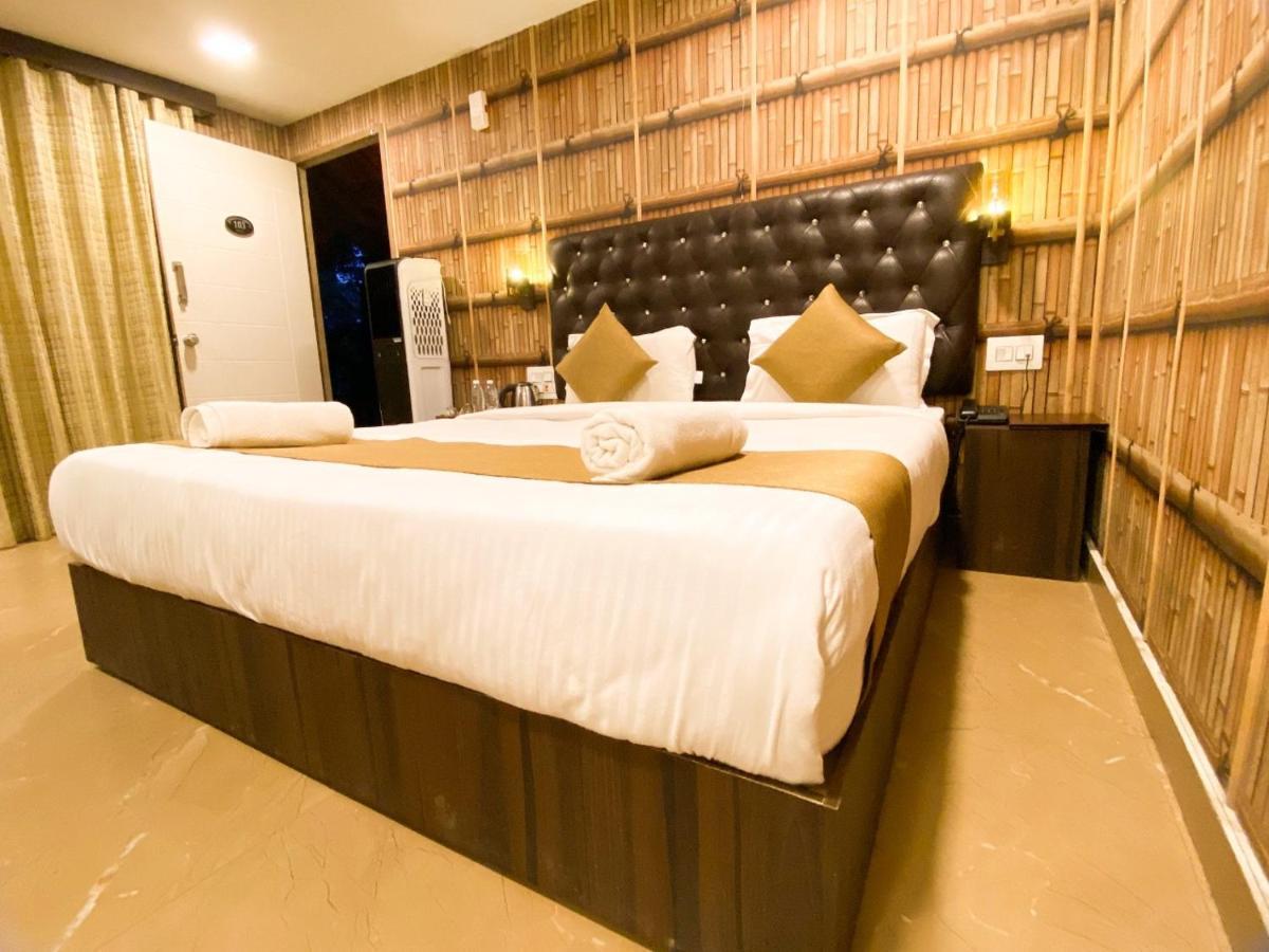 Misty Rain Estate Hotel Madikeri Exterior photo