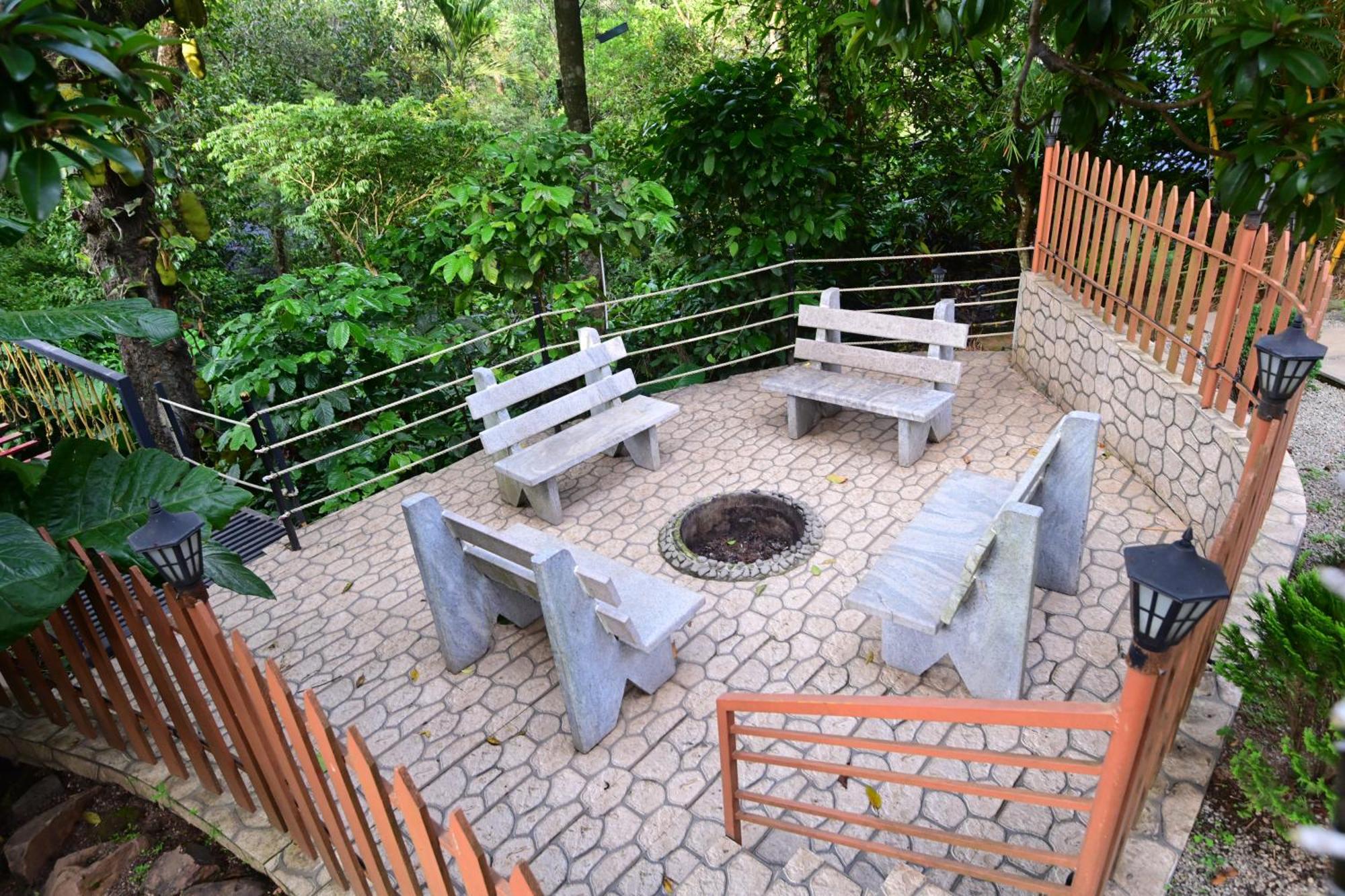 Misty Rain Estate Hotel Madikeri Exterior photo